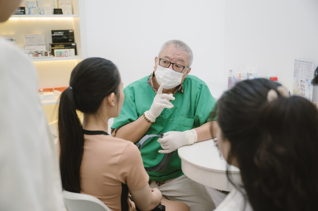 Với cam kết trẻ hóa da tự nhiên, Lona Skin Lab tại Cần Thơ sử dụng kỹ thuật căng da không phẫu thuật dưới sự chỉ đạo của các bác sĩ giỏi.