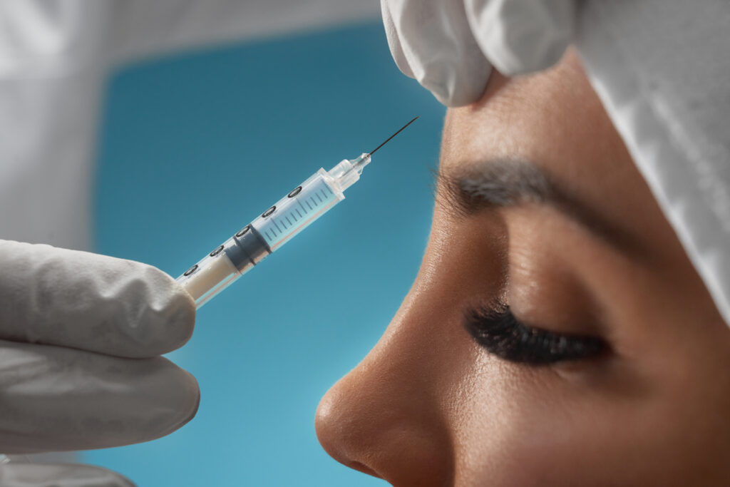 Phương pháp tiêm filler tại Cần Thơ tại Lona Skin Lab được thiết kế để mang đến hiệu quả trẻ hóa làn da tự nhiên, với đội ngũ bác sĩ giỏi tiêm filler Cần Thơ luôn theo sát quá trình điều trị.