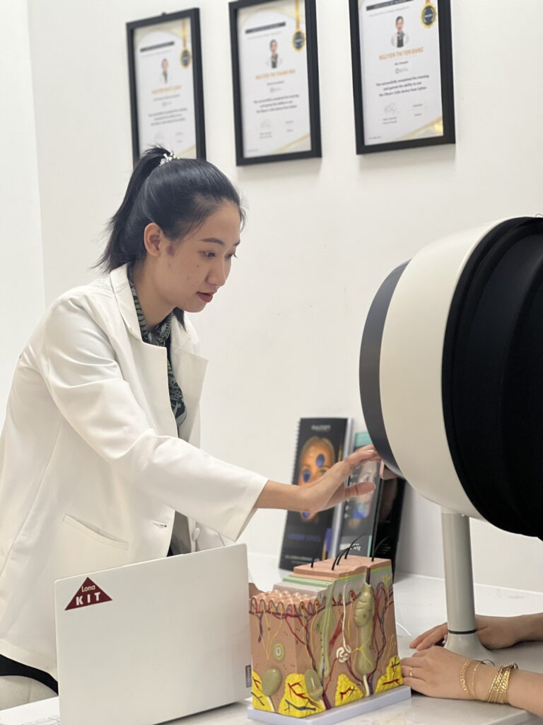Công nghệ trị sẹo lồi hiện đại đang được áp dụng với hiệu quả vượt trội, khôi phục vẻ đẹp tự nhiên cho làn da.
